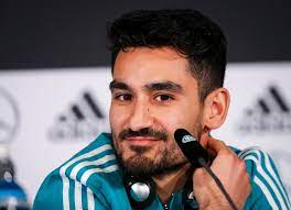 Bu vesile ile daima maddi ve manevi her türlü destekleri ile yanımızda hissettiğimiz ilkay ve irfan gündoğan beylere çok teşekkür. Ilkay Gundogan Privat Das Mussen Fans Uber Den Dfb Nationalspieler Wissen News De