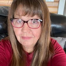 Where can I donate household goods in Eckville?