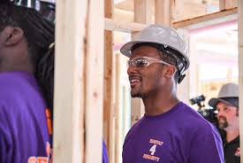 Deshaun watson clemson highlights like this video & subscribe to support this channel. Fiesta Bowl Forget Payback Clemson Qb Deshaun Watson Pays It Forward