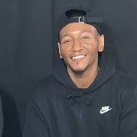 Coach Smith 👑🏁🏀 (@KINGSmitty)