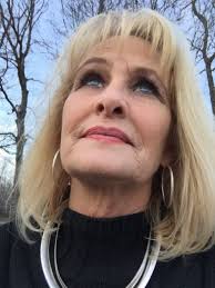 Brenda Whitcomb's Instagram, Twitter & Facebook