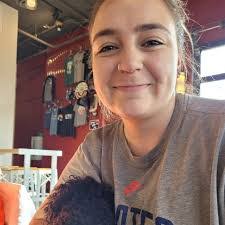 Shannon Luebke's Instagram, Twitter & Facebook