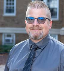 Meet Faculty & Academic Staff Members