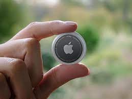 Apple has finally revealed its highly anticipated airtag product that can attach to your keys so you what's the airtag battery life like? Apple Airtags Release Date Price Features