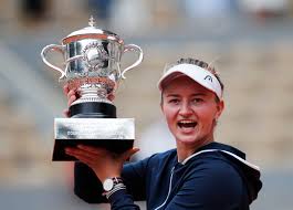 S tenisem jsem začala asi ve třech letech na kurtech v ivančicích, kam jsme s maminkou doprovázely mého staršího bratra petra. Unseeded Tennis Player Barbora Krejcikova Wins First Grand Slam Title At The French Open