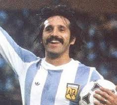 3 de mayo de 1949) es un exfutbolista y director técnico argentino. Futbolistas De Rosario Central Leopoldo Luque