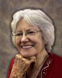 Daisy Hoyt's Instagram, Twitter & Facebook