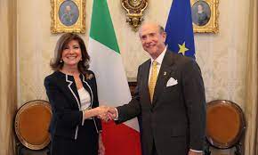L'articolo 18 del regolamento del senato prevede che il presidente può integrare la composizione. della giunta. U S Ambassador Eisenberg Met With President Of The Italian Senate Maria Elisabetta Alberti Casellati U S Embassy Consulates In Italy