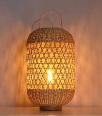 Cette applique de chevet se fixe de chaque côté. Lampe Joy Rotin Naturel Lussiol Lighting