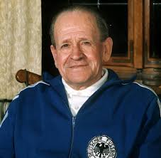 Der abschied von jogi löw als deutscher teamchef löste ein mittelschweres erdbeben in deutschland aus. Nachfolger Von Joachim Low Sepp Herberger Ware Fur Jurgen Klopp Welt