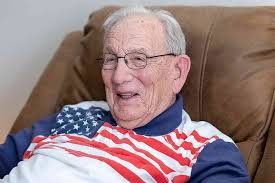 Jefferson City WWII veteran turns 100