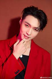 I tried to match the timing as best as i could (and the english translation), sorry if there's some minor error. Yixing 191231 å¼ èºå´å·¥ä½å®¤weibo Update Exo Lay Lay Exo Miembros Exo Exo