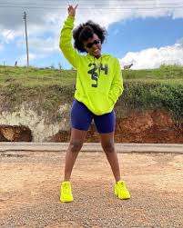 Nadia mukami is a kenyan singer and songwriter known for her hit singles si rahisi, and radio love, featuring arrow bwoy. Download Video Nadia Mukami Tesa Ft Khaligraph Jones Fena Gitu