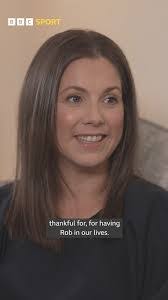 Lindsey Burrows's Instagram, Twitter & Facebook