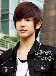 Korean Man Hairstyle Side Swept Fringe Korean Men Hairstyle Mens Hairstyles Korean Men