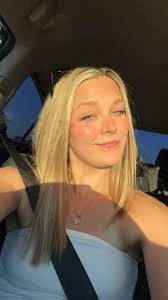 Gina Villani's Instagram, Twitter & Facebook