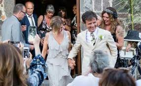 I due non hanno figli. Lorenzo Doni Chi E Il Secondo Marito Di Irene Grandi Eta Lavoro Figli Puglia24news It