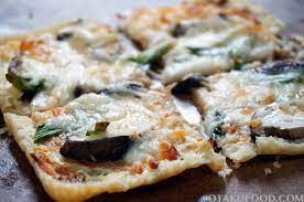 These Cute Little Pizzas Are A Great Way To Enjoy Pizza Without The Bread Topped With Japanese Flavors Or Classic P Cooking Recipes Recipes Japanese Cooking