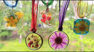 So it is the first choice for embedding flowers. 62 Dried Flower Resin Jewelry A Beginner S Guide From Picking A Flower To Finished Art Youtube