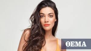 Σύμφωνα με πληροφορίες του like.com.cy το κρατικό κανάλι συζητά με την κύπρια τραγουδίστρια ήβη αδάμου να παρουσιάσει τις δέκα εκπομπές μέσα από τις οποίες θα προκύψει ο νικητής. H Hbh Adamoy Apokalypse To Onoma Poy 8a Dwsei Sthn Koroyla Ths