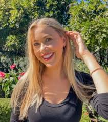 Madelyn Dewitt's Instagram, Twitter & Facebook