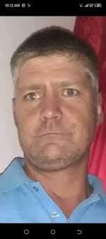 Goeie middag ons is opsoek na my Broer Roux vd Merwe.Hy is van February  2023 al vermis en ons het al baie platfor.s probeer maar nog glad nie reg  gekom nie.Asb as