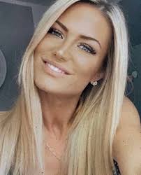 Me enamoré de tu perfil y ni siquiera me seguiste. vida injusta Mira mi  vida biografica jajaja