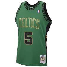 Its attractive metal design gives a classic, elegant touch to any garden space. Boston Celtics Bekleidung Boston Celtics Trikots Boston Celtics Ausrustung Fanatics International