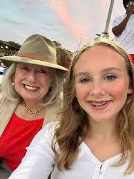 Vickie Ramey's Instagram, Twitter & Facebook