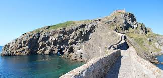 Le pays basque est limité par la frontière espagnole et l'océan atlantique. Randonnee Le Pays Basque De Zumaia A Bilbao Rando Accompagnee 7j Cie Sentiers Maritimes