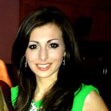 Renee Hogg's Instagram, Twitter & Facebook