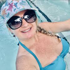 Nashville hotel location for walking or driving?