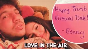 Selena and Benny: long distance relationships models.