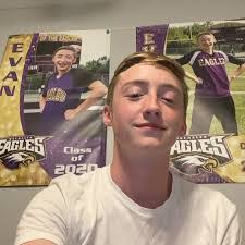 Evan Lincoln's Instagram, Twitter & Facebook