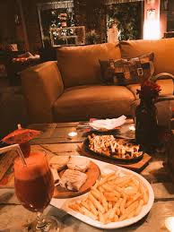 ذوق Twitterissa مطعم وكوفي افندر العليا شارع الثلاثين هادي ورايق والديكور حلو بس حوسة الخدمة جيدة الاسعار بالصور الطعم من المتوسط الي الجيد Ms853sm Https T Co B2tfirhewi