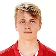 Lautern professional felix götze (23), brother of mario götze (29 / eindhoven) came to the clinic on sunday after a clash in the game at viktoria berlin (0: Felix Gotze Felixgotze Twitter