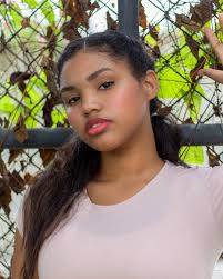 Alexandra Read (@read.alexandra) • Instagram photos and videos