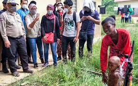 Mangsa orang asli di kuala koh meninggal dunia meningkat. Orangasli Treated Water Soon For Orang Asli At Kuala Koh Batek