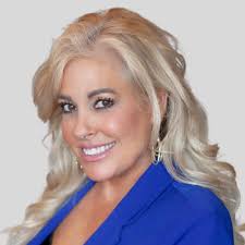 Jillian Lane's Instagram, Twitter & Facebook