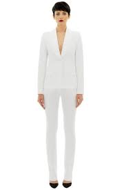 Veste de smoking noire queue de pie, pour toutes celles qui en rêvent, en voici une élégante et originale avec tous les détails revisités : Epingle Sur Smoking Blanc