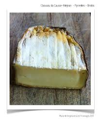 Le Claousou Du Causse Mejean Est Un Fromage Au Lait Cru De Brebis Et Cercle D Epicea Le Claousou Du Causse Mejean E Fromage Fromage Au Lait Cru Fromage Cheese