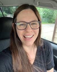 Donna Roloff's Instagram, Twitter & Facebook