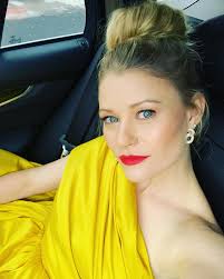 Goin OUT! 🙌💛 #oscars