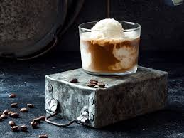 Affogato Cafe Et Glace Vanille A L Italienne Recette En 2020 Glace Vanille Glace Vanille