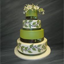 Black And Green Wedding Cake Modern Black Vines And Green Leaves Design Wedding Cake Green Wedding Cake Cool Wedding Cakes Silver Wedding Cake