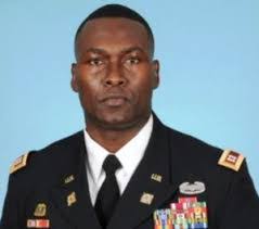 Jaime Arthur's Instagram, Twitter & Facebook