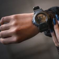 Can T Keep My Hands To Myself Video Selena Gomez Can T Keep Her Hands To Herself But We Can T Stop Staring At Her Nails Selena Gomez Casio G Shock Watches G Shock Watches