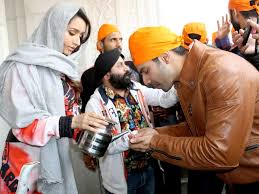 You can customize your garena free fire names as you wish. Photos Varun Dhawan Shraddha Kapoor Pray At Gurudwara Bangla Sahib In New Delhi Entertainment Photos Gulf News