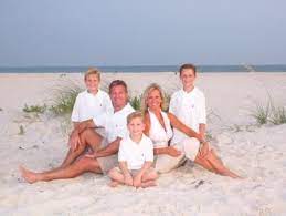 Like This Family Of 5 Pose Family Beach Pictures Family Beach Pictures Poses Photography Poses Family