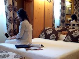 In the heart of la mancha, at the crossroads between catalonia, valencia and andalusia, is the casa lorenzo, located 2 km from villarrobledo.it is the perfect place to eat and rest of the trip for anyone. Hotel Casa Lorenzo Villarrobledo Albacete Hotelopia